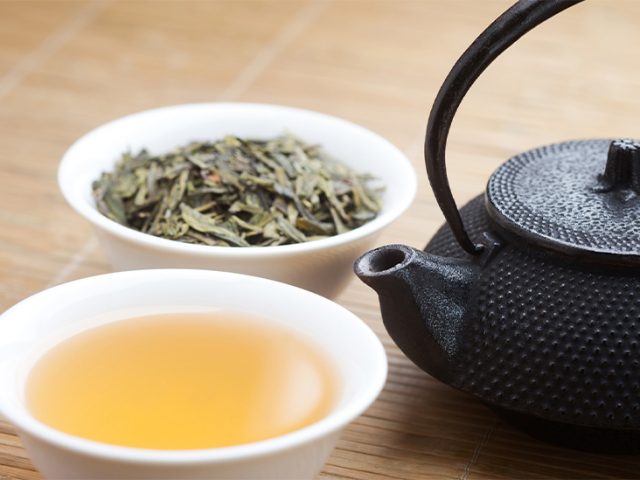 Why does green tea have so many health benefits?